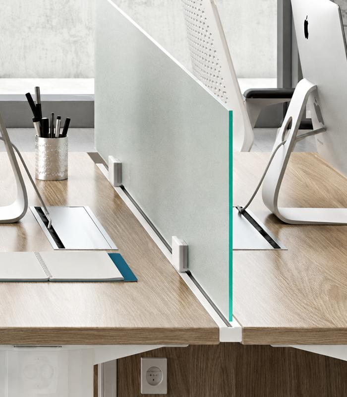 Rail L160xP3,8xH3 ép.30 mm aluminium pour bureau 
