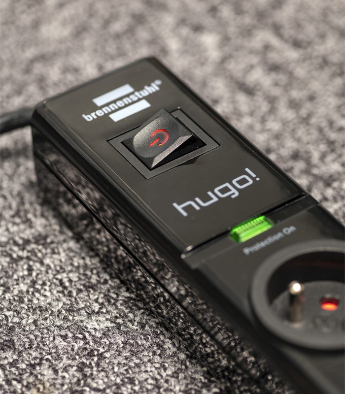 Multiprise 3 prises 2 USB + interr. HUGO 2m noire R.1150611503 