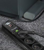 Multiprise HUGO 3 prises 2 USB + interr. 2m noire R.1150611503 