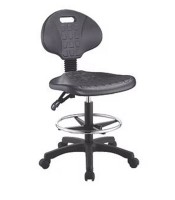 Tabouret atelier TULIP STOOL plastique noir av dos. repose-pied roul.