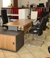 Bureau 204x181,5x76 droit X3 noyer avec box pieds gris +COFR140